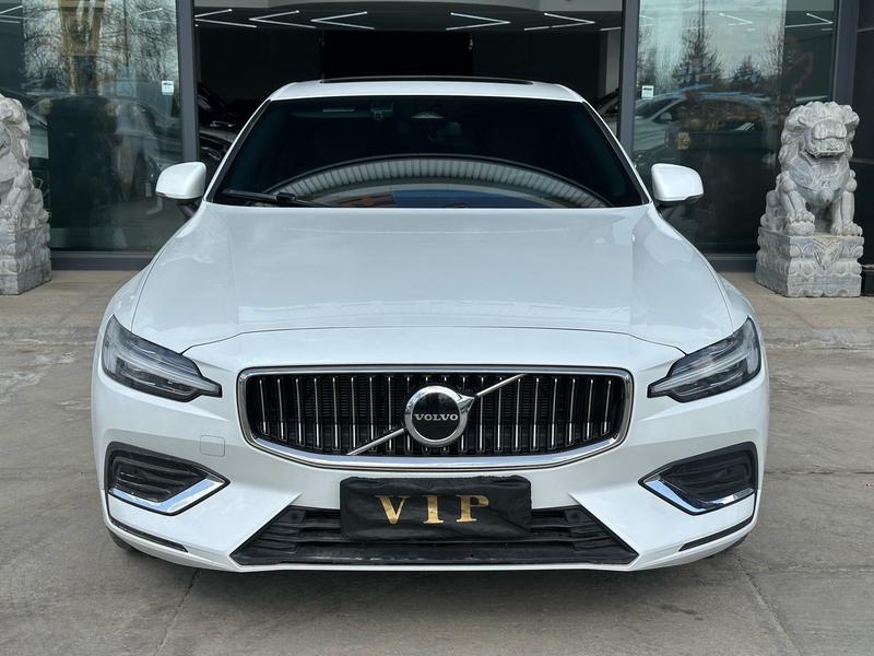 Volvo S60, 2024 — фото 2 из 11