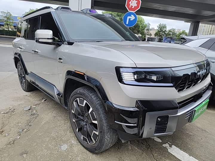 BYD FangChengBao Leopard 8, 2024 — фото 4 из 9