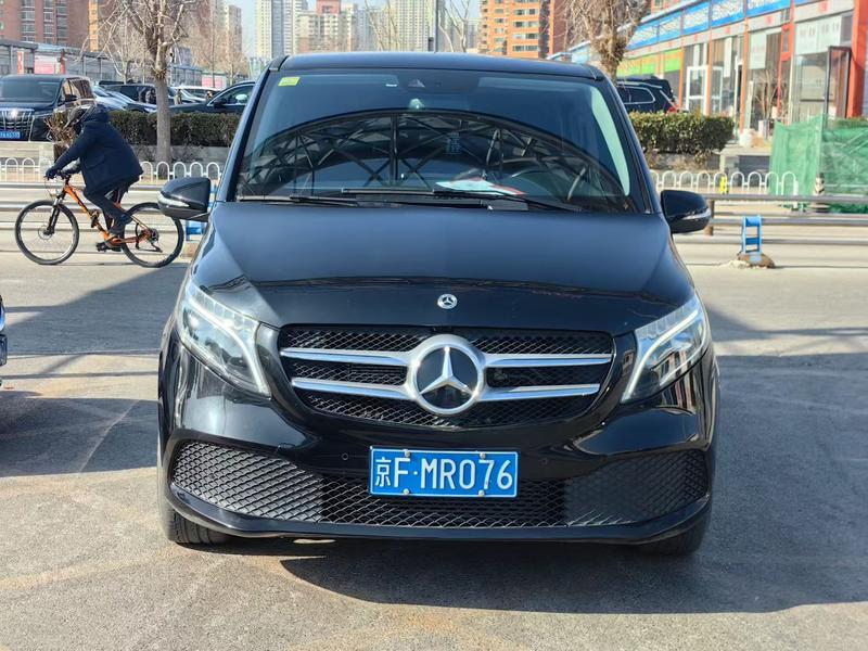 Mercedes-Benz V-Class, 2021 — фото 2 из 8