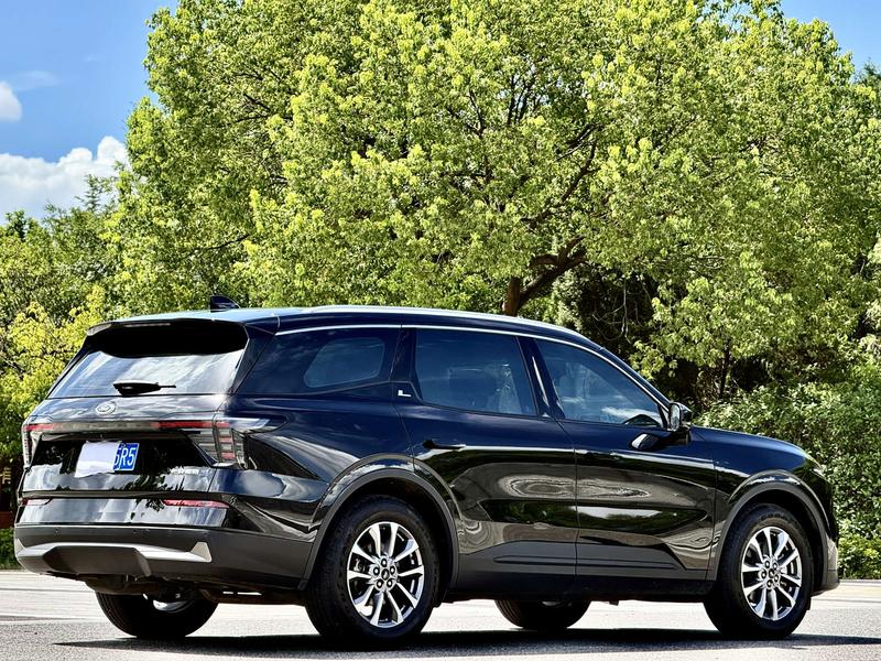 Ford Edge, 2023 — фото 6 из 12