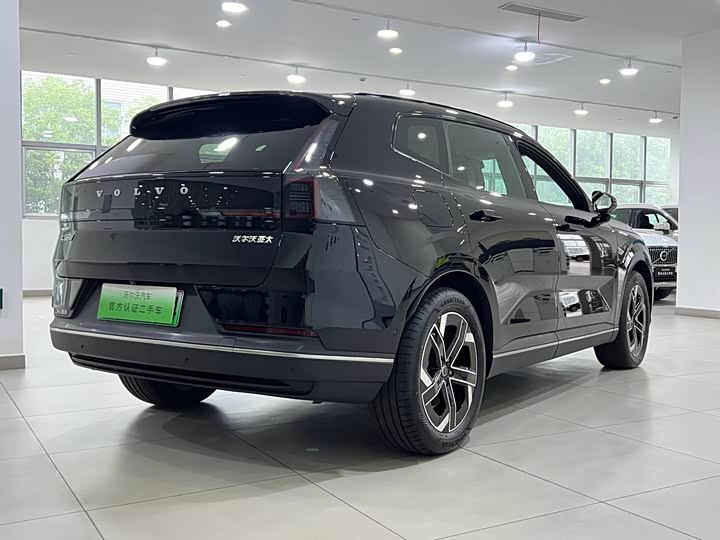 Volvo XC70 Hybrid, 2025 — фото 6 из 9