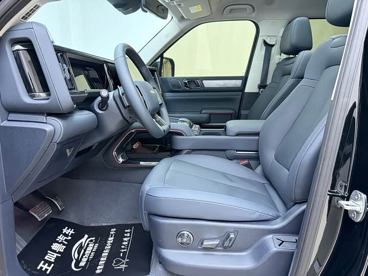 BYD FangChengBao Leopard 5, 2025 — фото 5 из 9