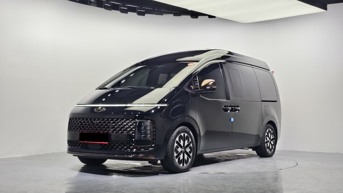 Hyundai Staria, 2022 — купить в Тольятти под ключ