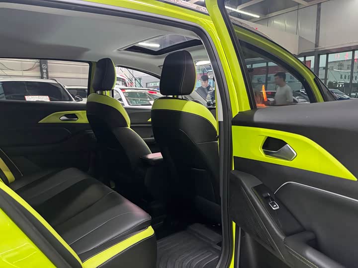 Geely Geometry E Firefly, 2022 — фото 5 из 9