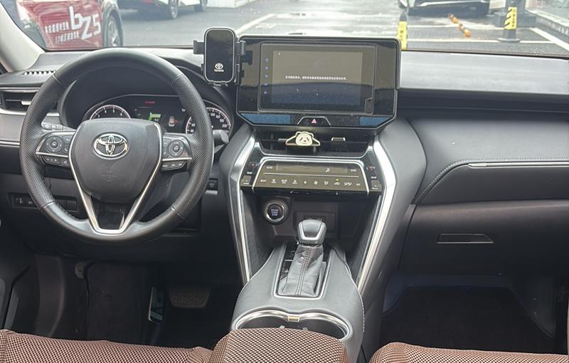 Toyota Harrier, 2022 — фото 7 из 11