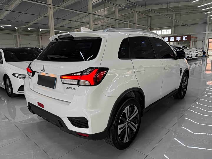 Mitsubishi ASX, 2023 — фото 4 из 9