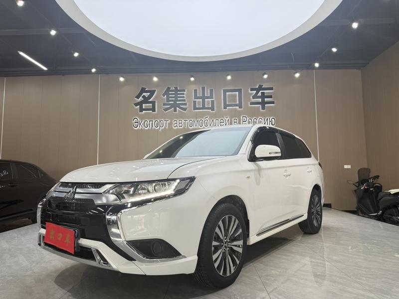 Mitsubishi Outlander, 2021 — купить в Перми под ключ