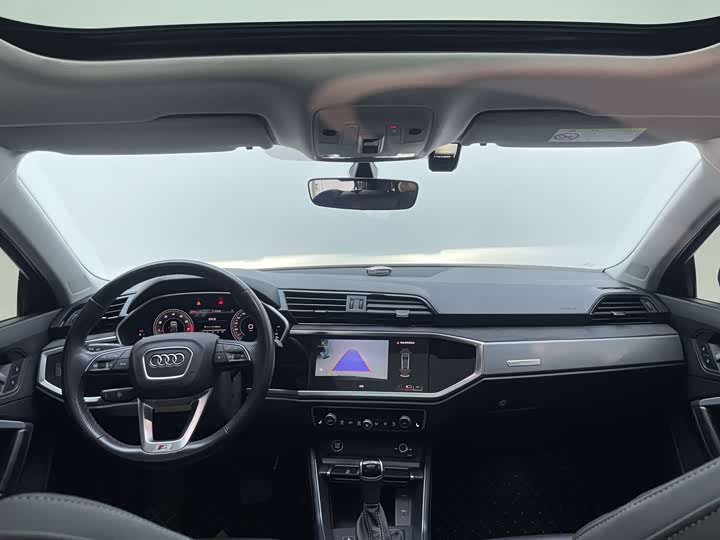 Audi Q3 Sportback, 2023 — фото 7 из 9