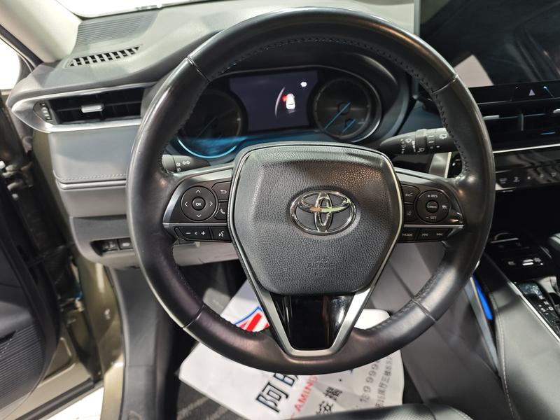 Toyota Harrier, 2023 — фото 11 из 12