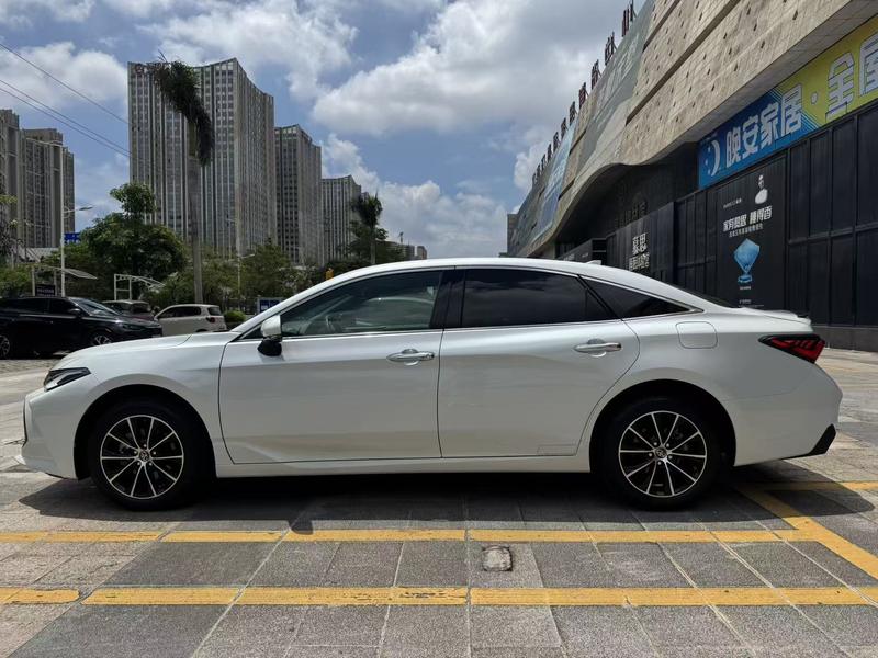 Toyota Avalon, 2023 — фото 4 из 12