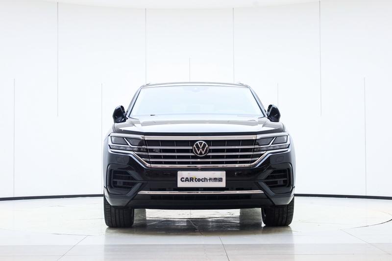 Volkswagen Touareg, 2024 — фото 2 из 12