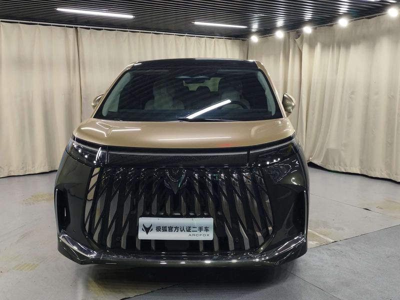 BAIC Arcfox Wendao V9, 2026 — фото 2 из 12