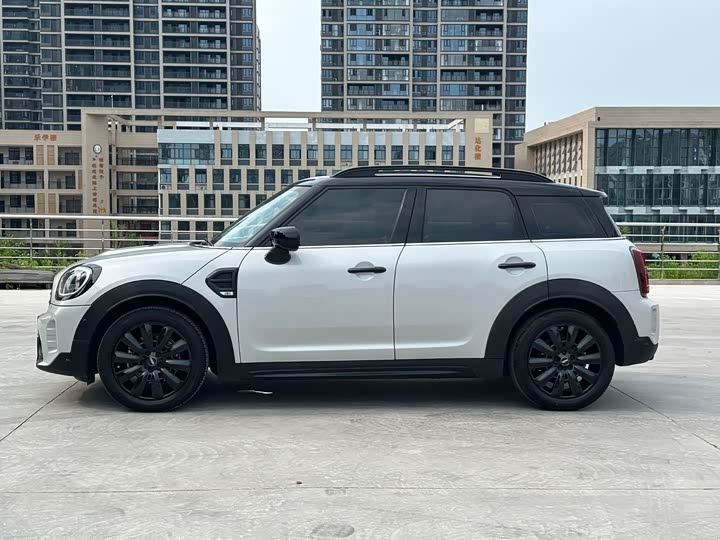 Mini Countryman, 2022 — фото 7 из 9