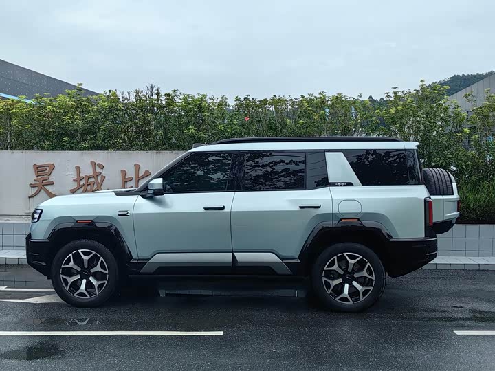 BYD FangChengBao Leopard 8, 2024 — фото 4 из 9