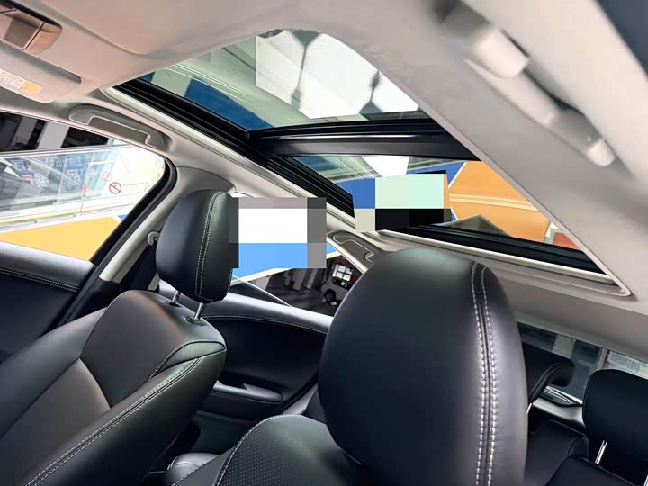 Honda Vezel, 2022 — фото 8 из 9