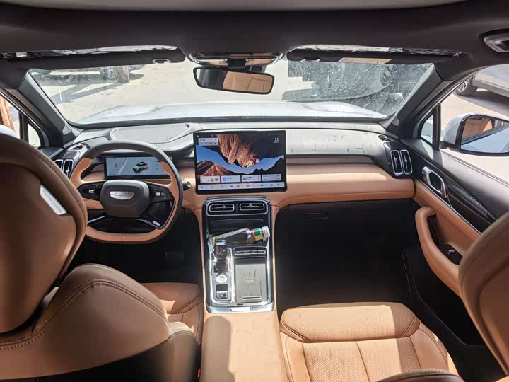 Geely Atlas L, 2025 — фото 7 из 9