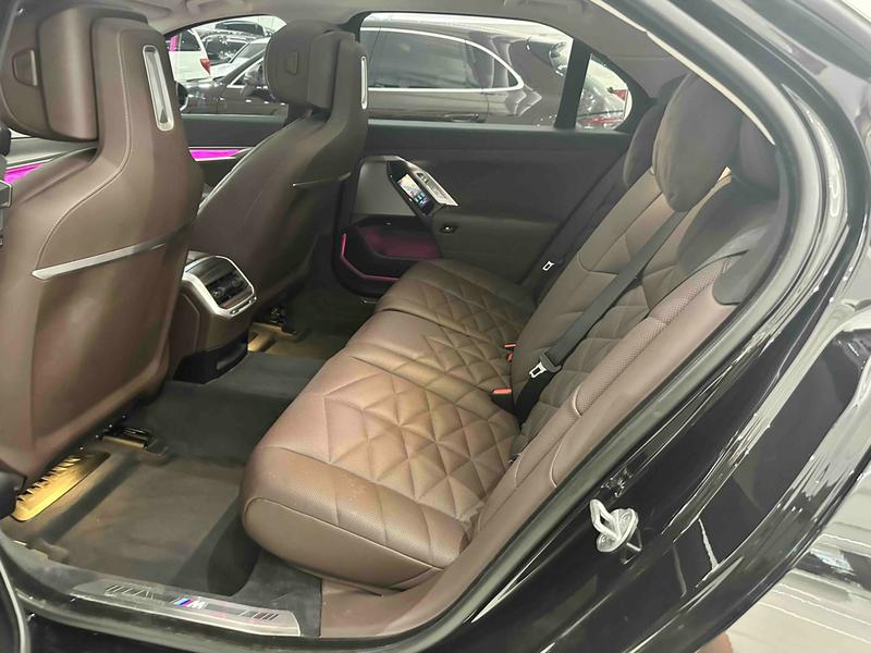 BMW 7 Series, 2024 — фото 10 из 12