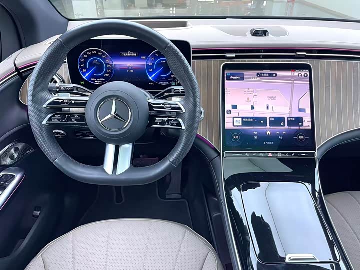 Mercedes-Benz EQE SUV, 2024 — фото 8 из 9