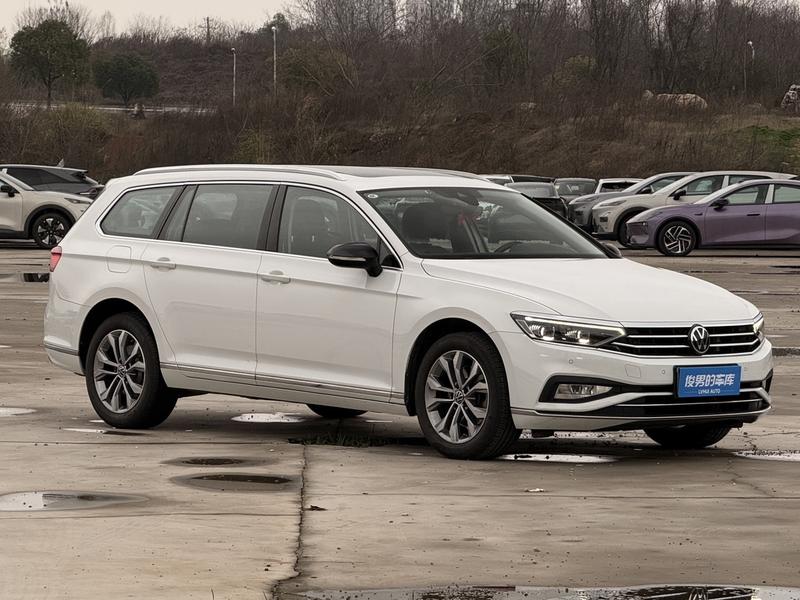 Volkswagen Passat Variant, 2022 — фото 3 из 12