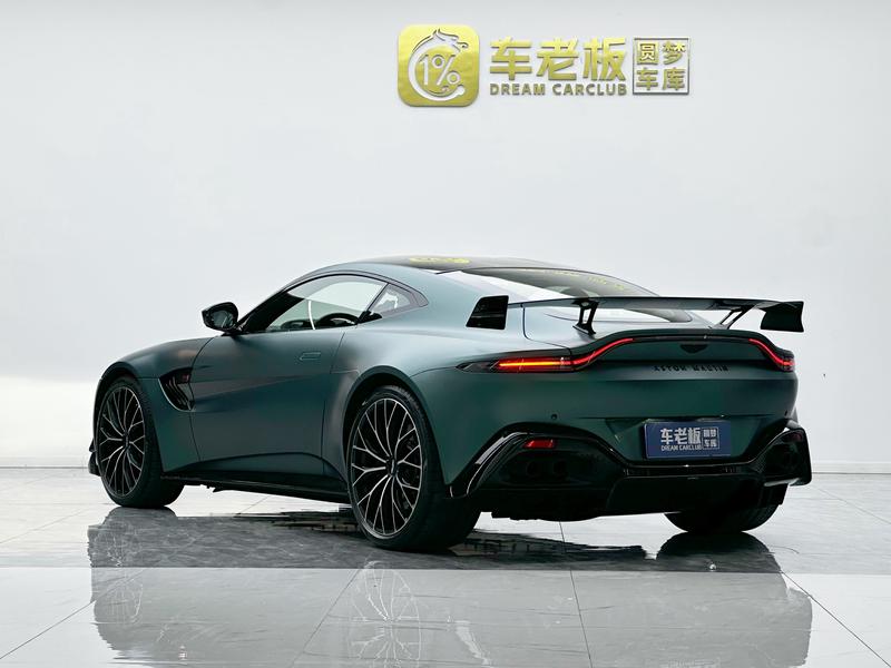 Aston Martin V8 Vantage, 2021 — фото 4 из 8