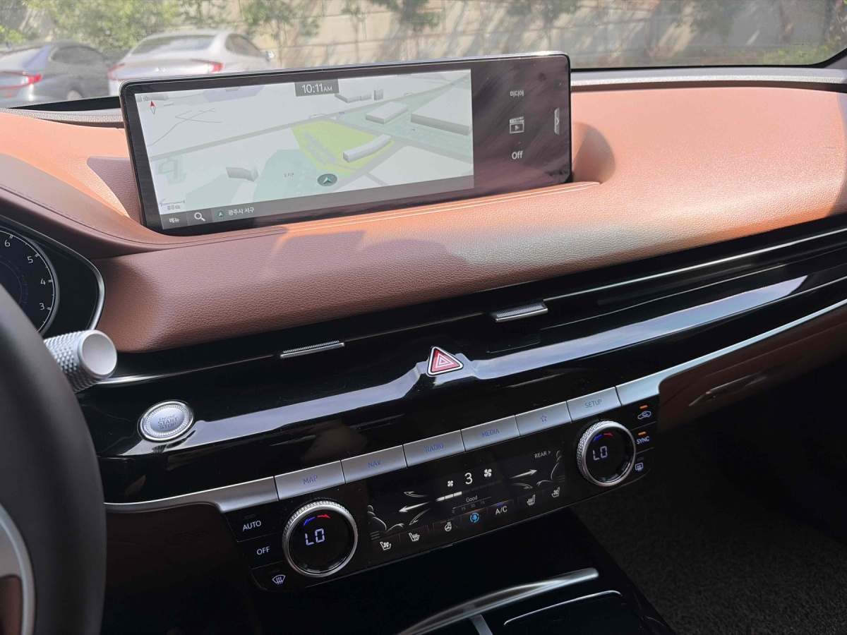 Genesis G80, 2023 — фото 11 из 12