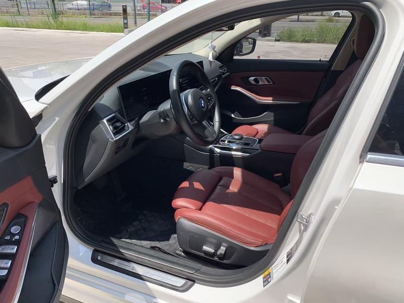 BMW i3, 2023 — фото 8 из 10