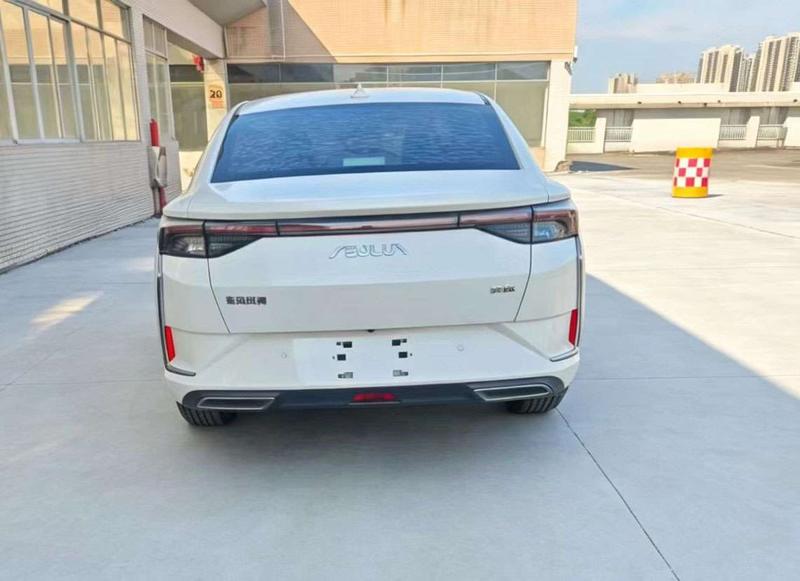 Dongfeng Aeolus Yixuan, 2022 — фото 5 из 11
