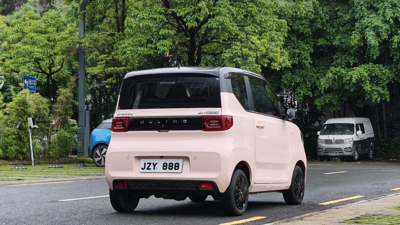 Wuling Mini EV, 2022 — фото 7 из 12