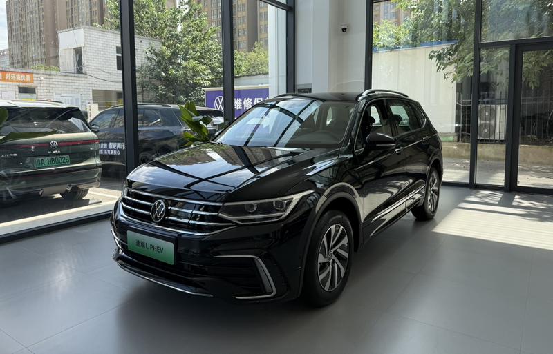 Volkswagen Tiguan L Hybrid, 2025 — купить в Воронеже под ключ