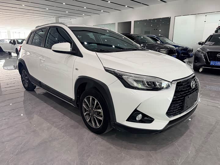 Toyota Yaris L Hatchback, 2022 — фото 3 из 9