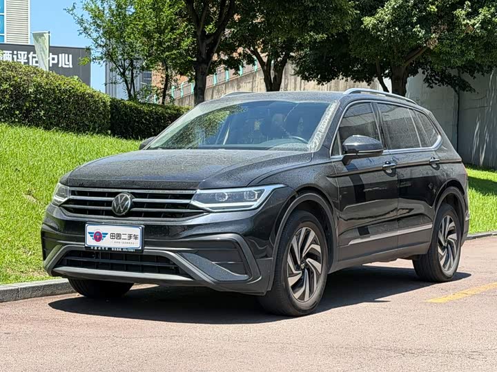 Volkswagen Tiguan L Pro, 2024 — купить в Смоленске под ключ