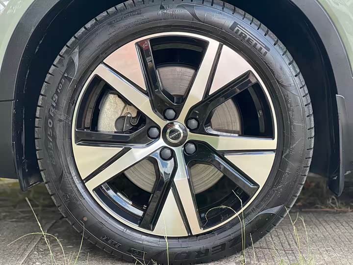 Volvo XC40 EV, 2021 — фото 8 из 9