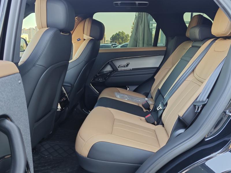 Land Rover Range Rover Sport, 2024 — фото 11 из 12