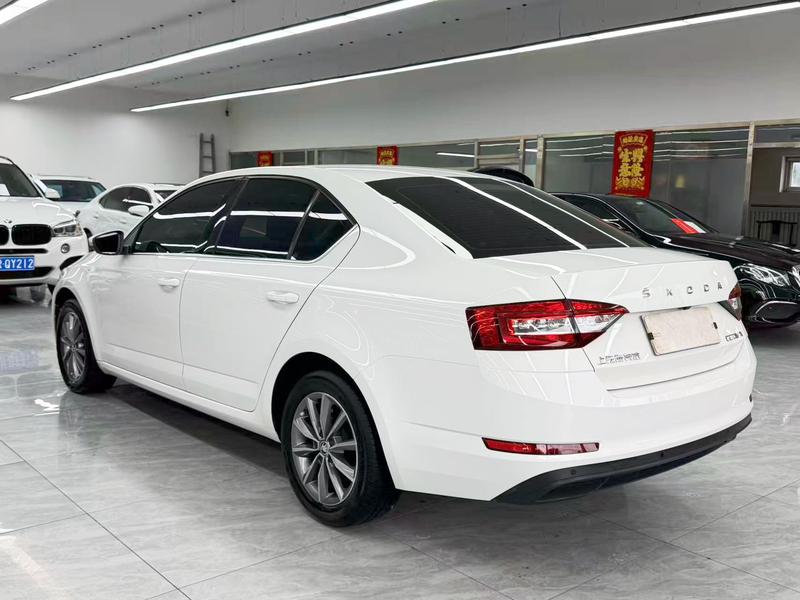 Skoda Octavia Pro, 2022 — фото 4 из 12
