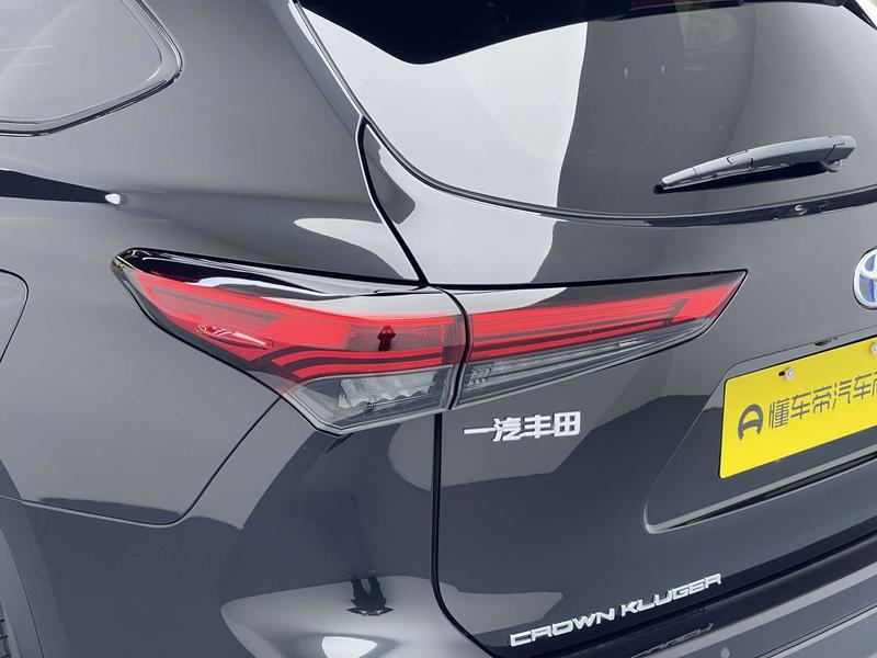 Toyota Crown Kluger, 2022 — фото 10 из 12