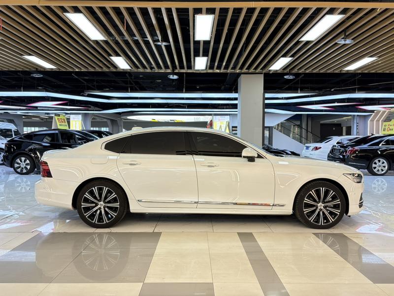 Volvo S90, 2024 — фото 8 из 12