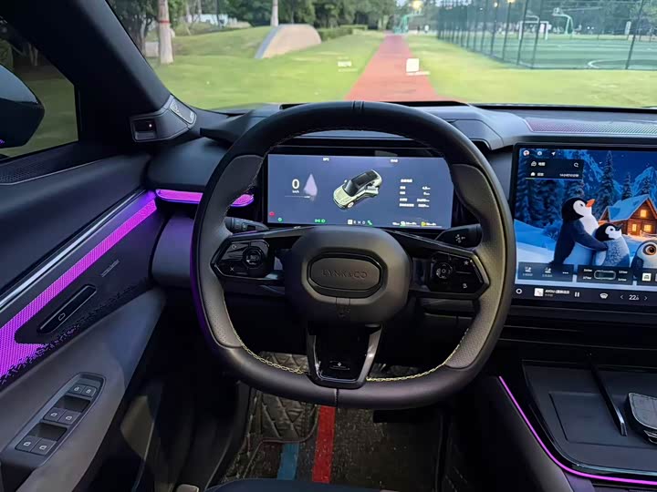 Lynk & Co 08 EM-P Hybrid, 2023 — фото 9 из 9