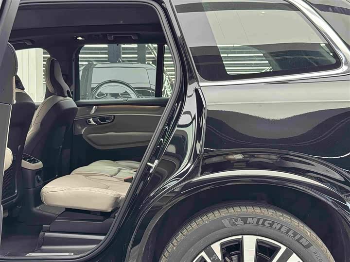 Volvo XC90 Hybrid, 2024 — фото 9 из 9