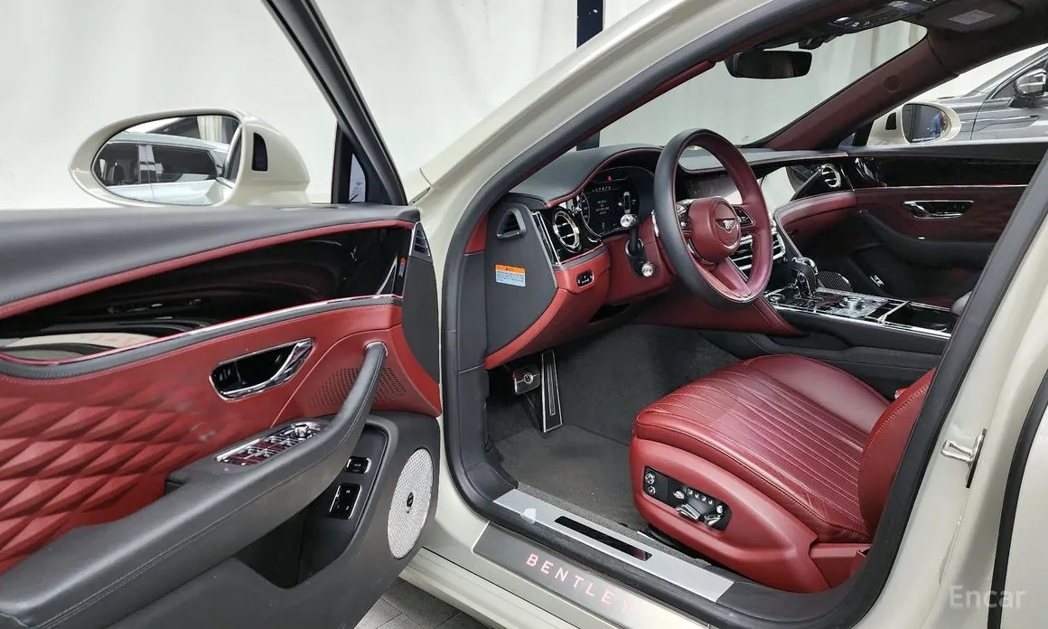 Bentley Flying Spur, 2022 — фото 10 из 12