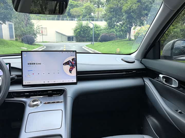 Geely Galaxy E5, 2025 — фото 7 из 9