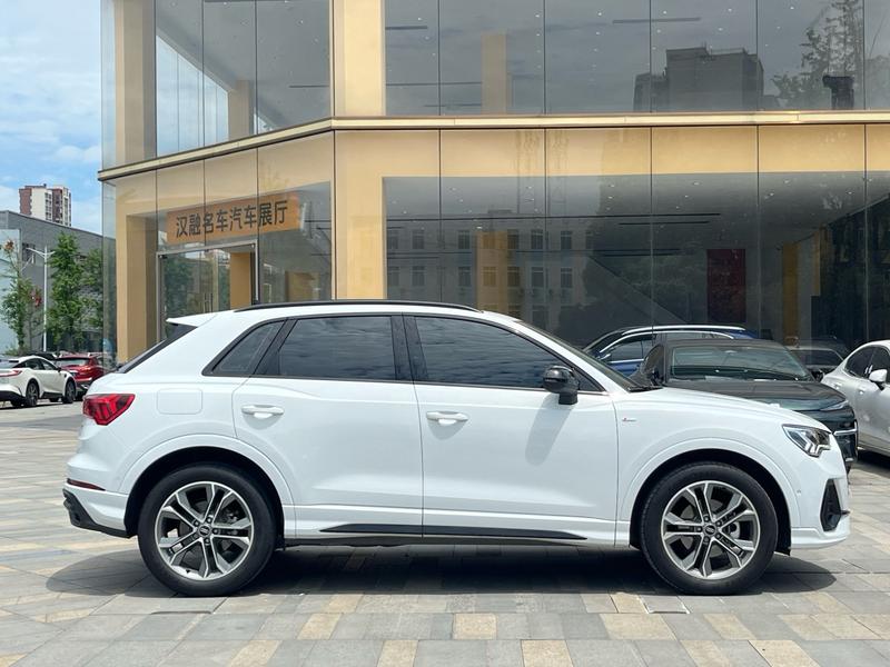 Audi Q3, 2023 — фото 3 из 9