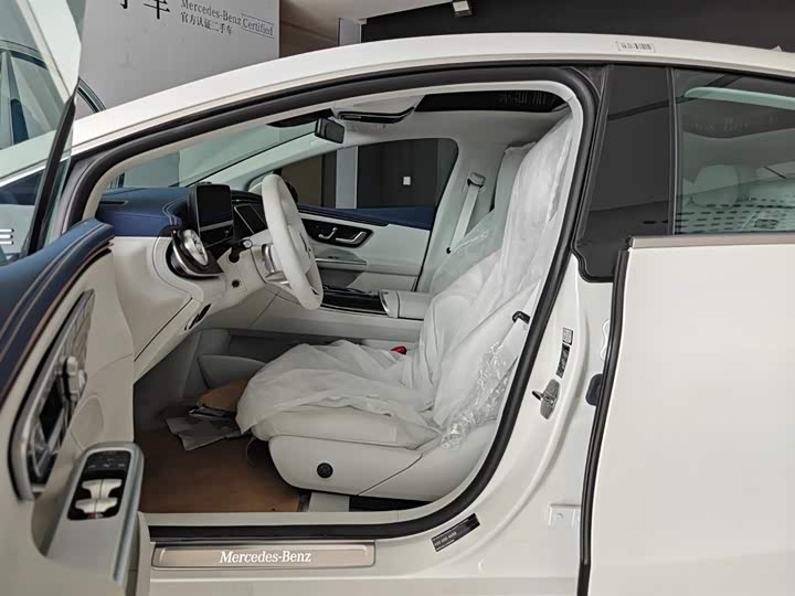 Mercedes-Benz EQE, 2025 — фото 8 из 9