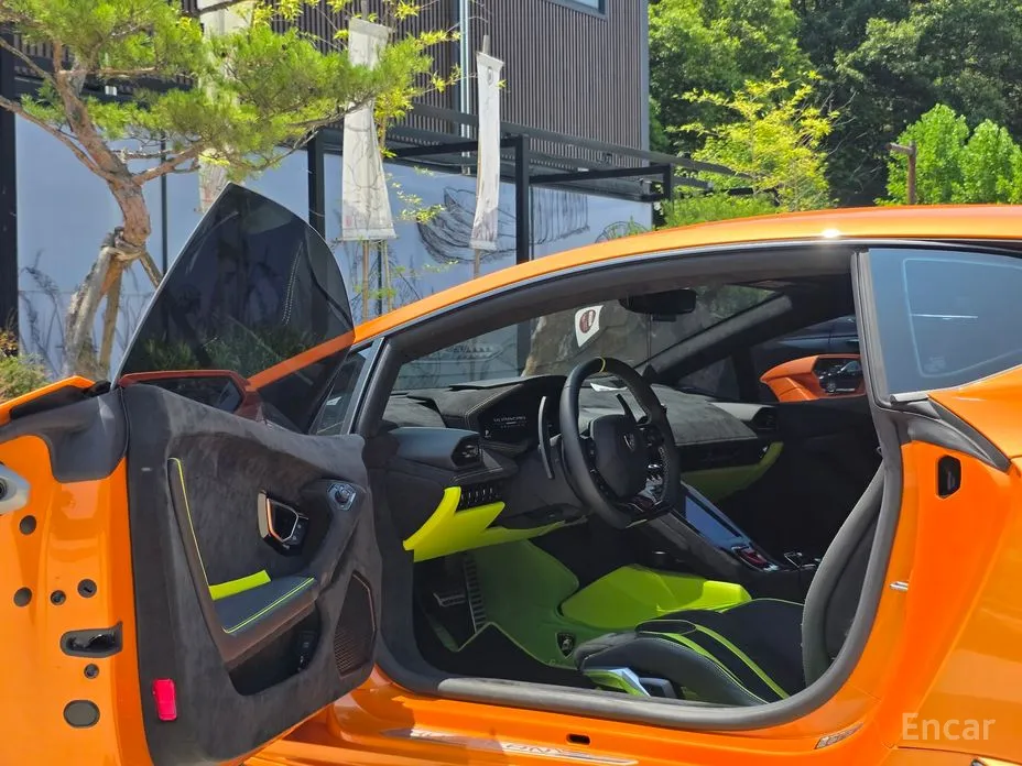 Lamborghini Huracan, 2023 — фото 10 из 12