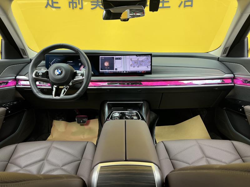 BMW 7 Series, 2024 — фото 9 из 12