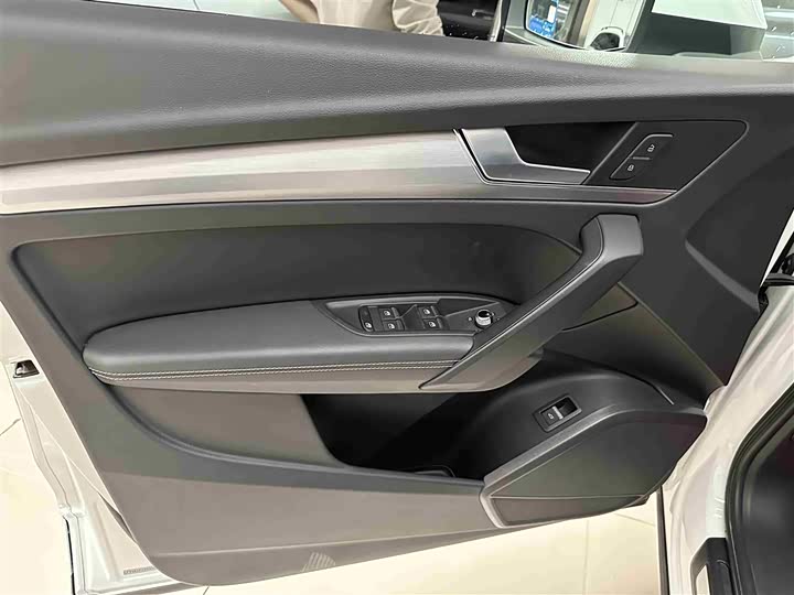 Audi Q5L, 2022 — фото 5 из 9