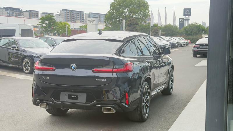BMW X4, 2023 — фото 5 из 10