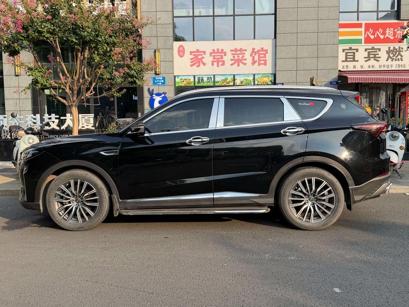 Jetour X70 Plus, 2023 — фото 3 из 12