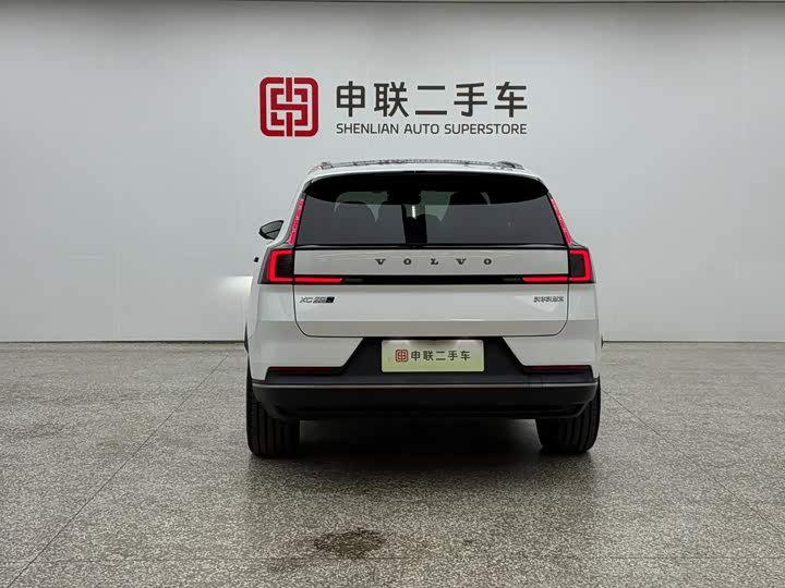 Volvo XC70 Hybrid, 2026 — фото 2 из 9
