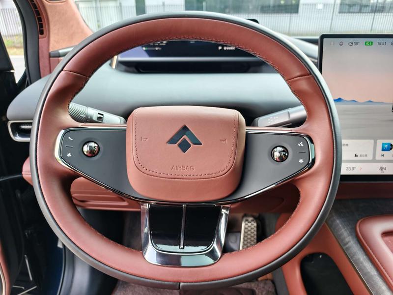 GAC Hyptec HL, 2025 — фото 10 из 12