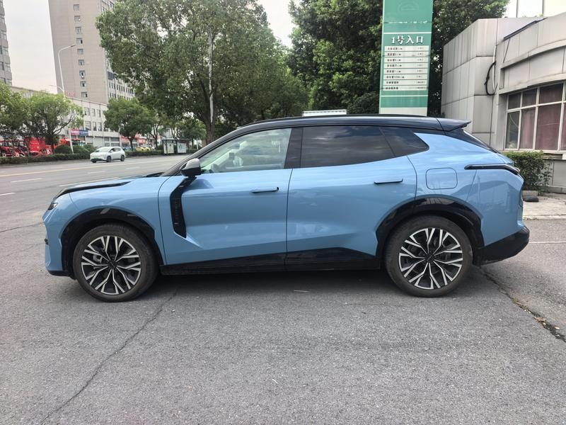 Lynk & Co 08 EM-P Hybrid, 2025 — фото 4 из 12